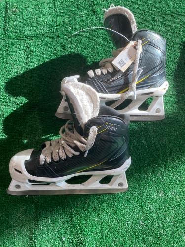 Junior Used CCM Tacks 4092 Hockey Goalie Skates C&N (Narrow) 6.0