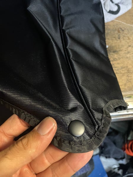 sun mountain original rain cover for C130 in black.