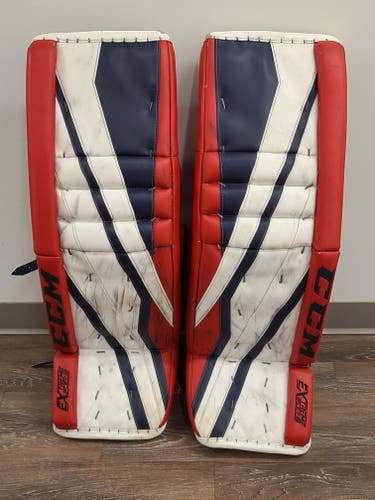 35 +2 CCM Extreme Flex lll Goalie Leg Pads