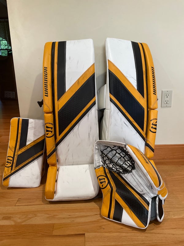 Warrior Ritual G6 Pro+ Pads and Gloves Combo