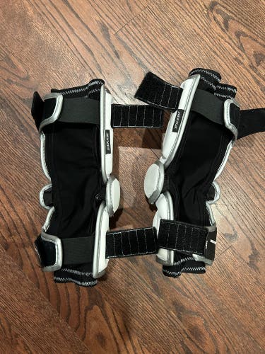 New Medium Epoch Integra Arm Pads