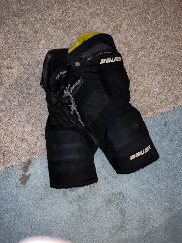 Youth Small Bauer Hockey Pants