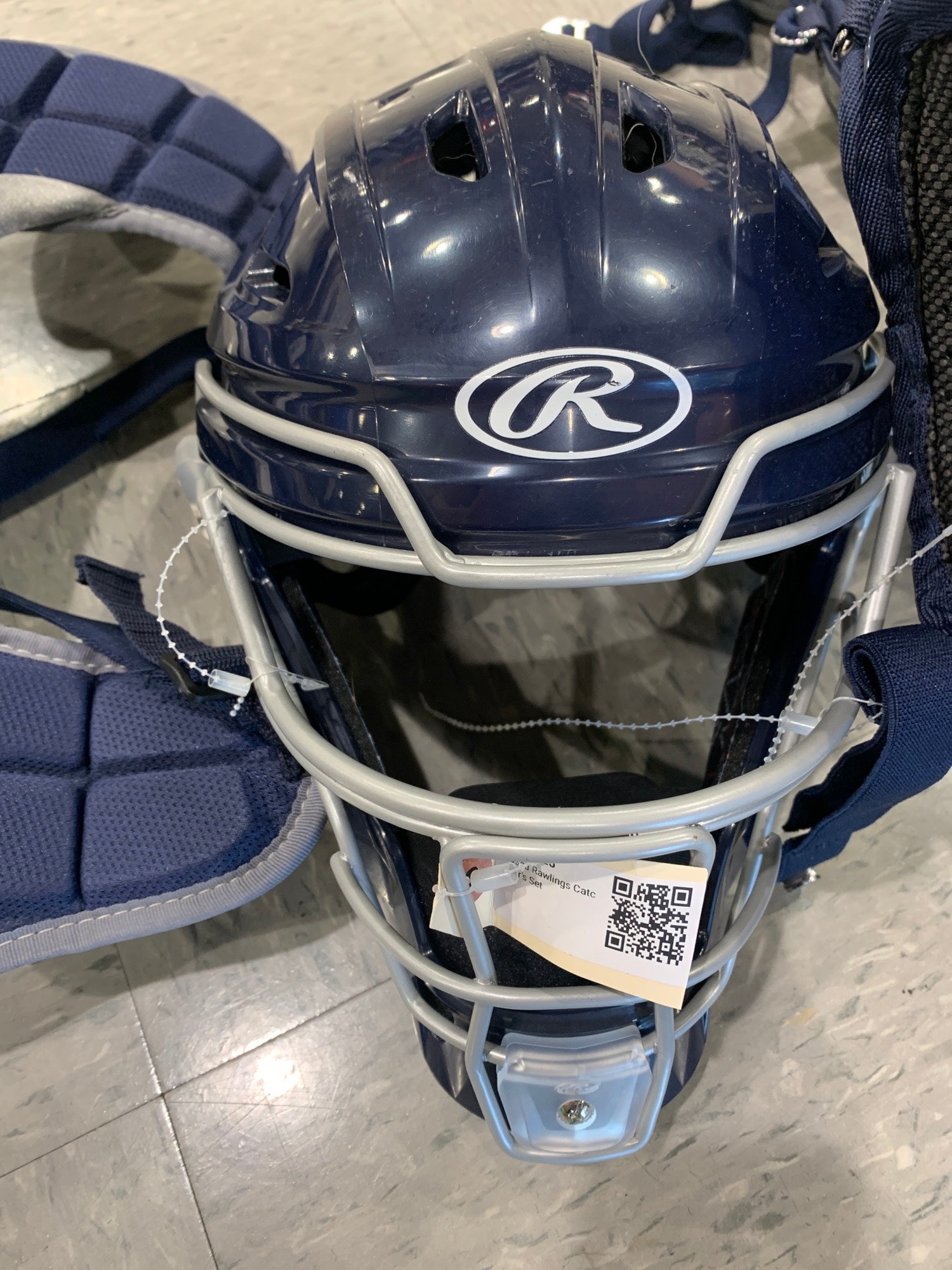 Rawlings Renegade Adult Catchers Helmet