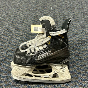 Junior Used Bauer Supreme 160 Hockey Skates D&R (Regular) 1.0