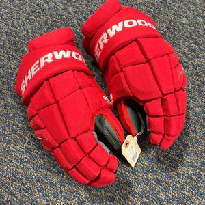 New Sher-Wood Rekker Element 1 Gloves 15"