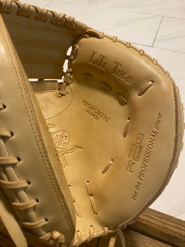 RAWLINGS HEART OF THE HIDE R2G 33-INCH CATCHER'S MITT