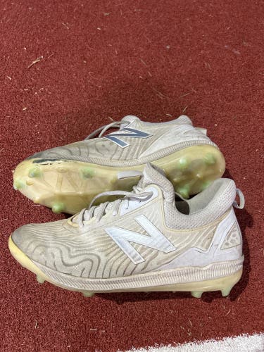 New balance molded cleats