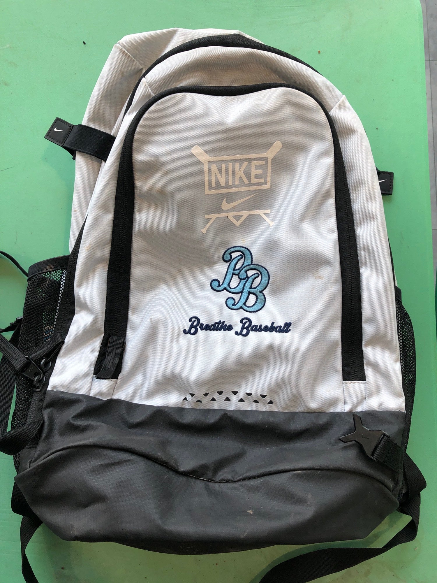 Nike Vapor Select Baseball Backpack (30L).