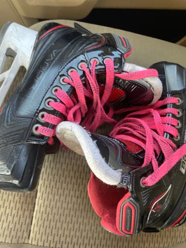 Size 6 Bauer 2.7x vapor skates