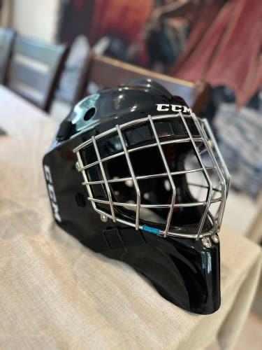 Senior CCM GFL 1.9 Certified Goalie Mask Size large