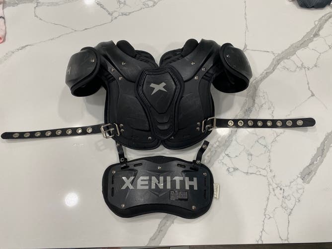 Youth Small Xenith Fly Shoulder Pads With Back Plate