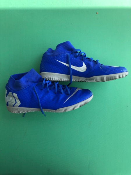 Used Nike Mercurial Vapor Indoor Soccer Cleats - Size: M 7.0 (W 8.0)