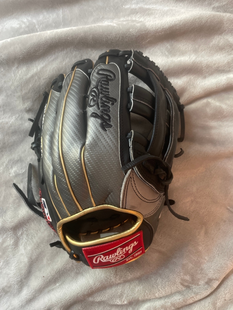 2022 Right Hand Throw 12.75" Heart of the Hide Baseball Glove
