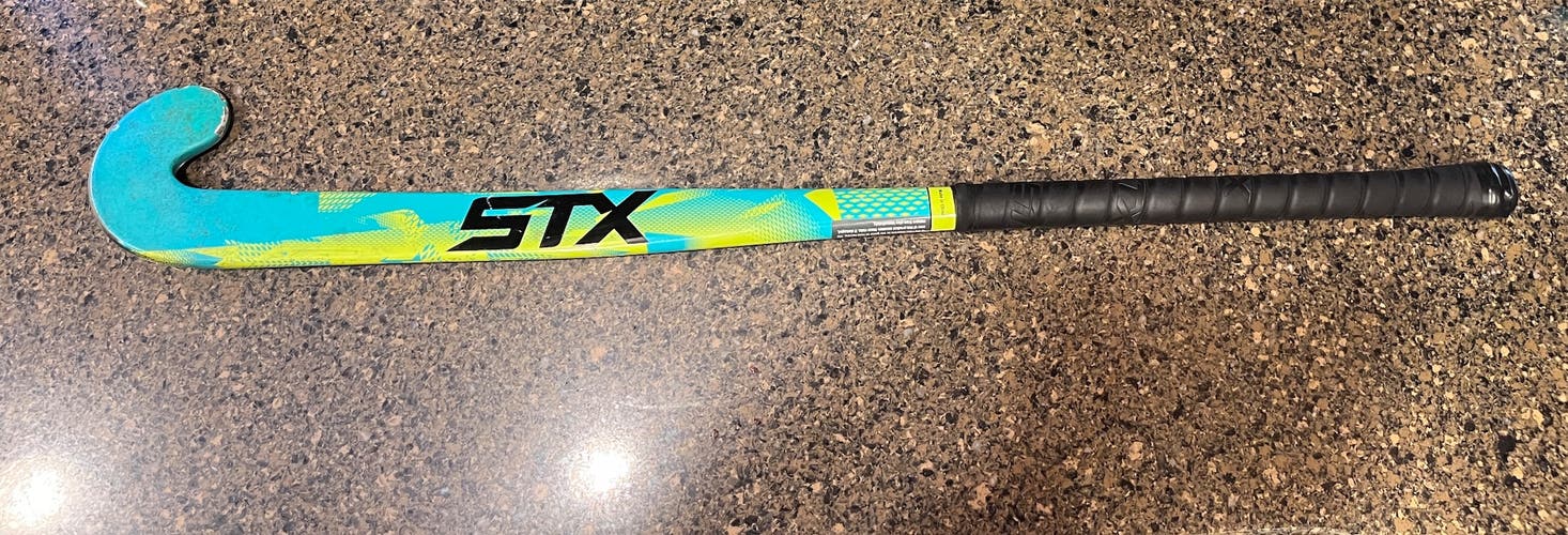 Used STX HPR 50 Field Hockey Stick 34”