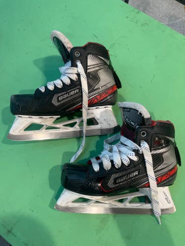 Junior Used Bauer Vapor X2.7 Hockey Skates D&R (Regular) 5.5
