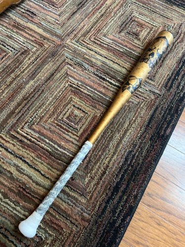 Demarini Voodoo One 33/30