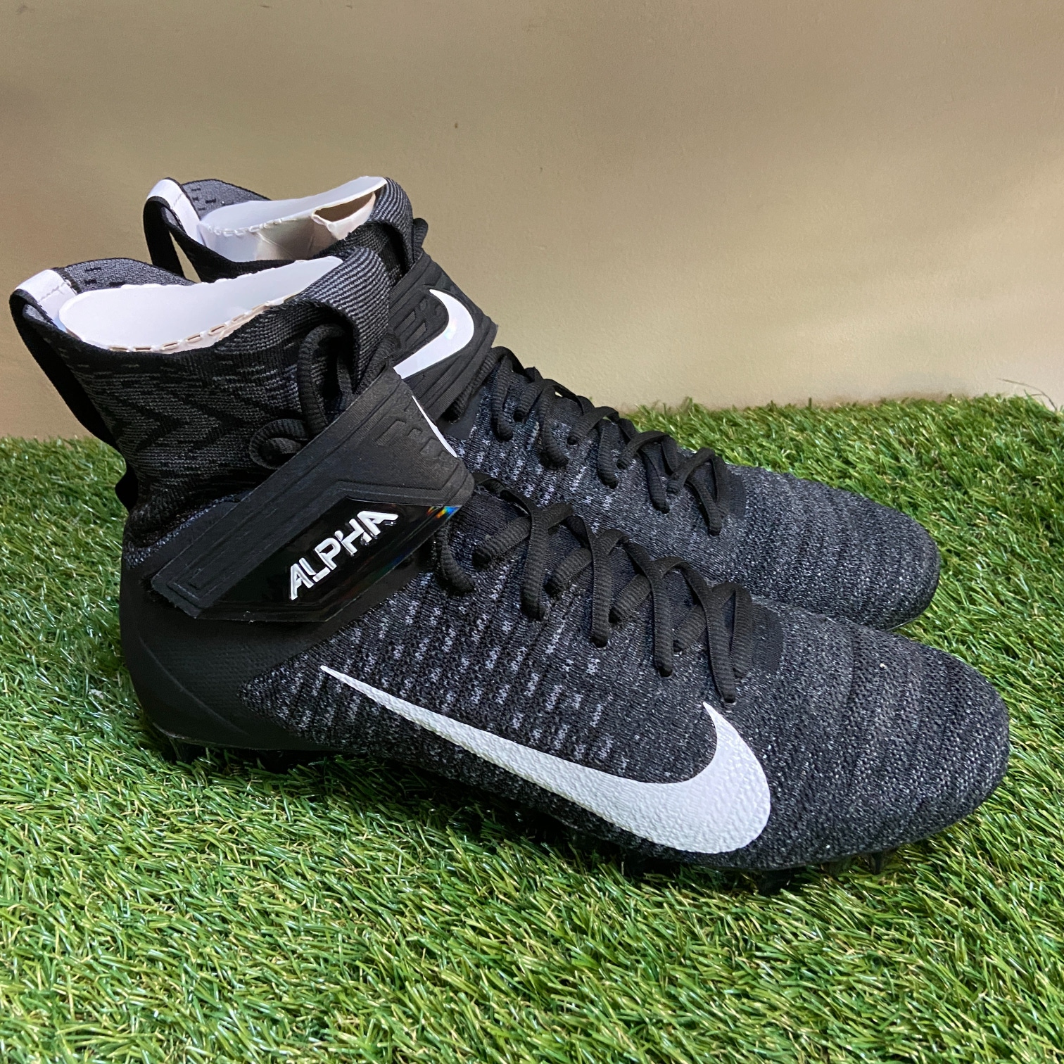 Nike Alpha Menace Elite 2 Flyknit Football Cleats Black AO3374-001 Men 15 NEW