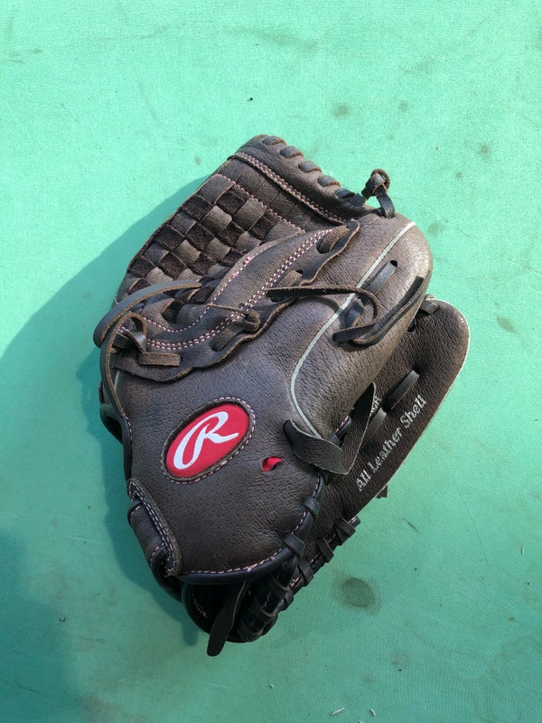 Used Rawlings Right Hand Throw Pitcher Softball Glove 11.25"
