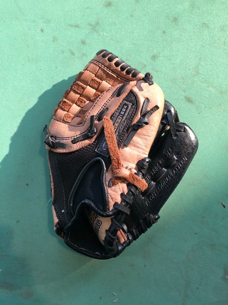 Used Louisville Slugger Genesis 1884 Right Hand Throw Pitcher Baseball Glove  13