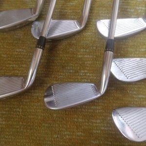 Used Men's Right Handed vip forged blades Iron Set Stiff Flex 9 Pieces Steel Shaft