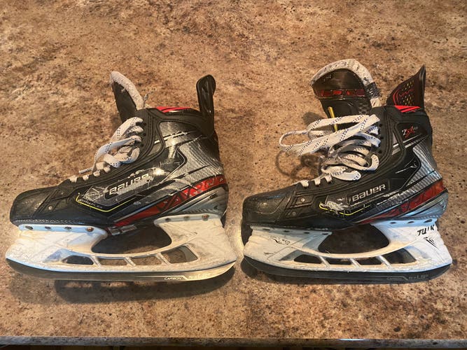 Used Bauer Regular Width   Size 8.5 Vapor 2X Pro Hockey Skates