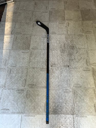 Senior Left Hand P28 Pro Stock Nexus Team Hockey Stick