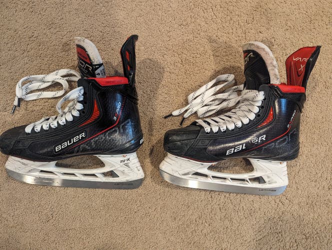 Used Bauer Vapor 3X Pro Hockey Skates Regular Width Size 6 FIT 1