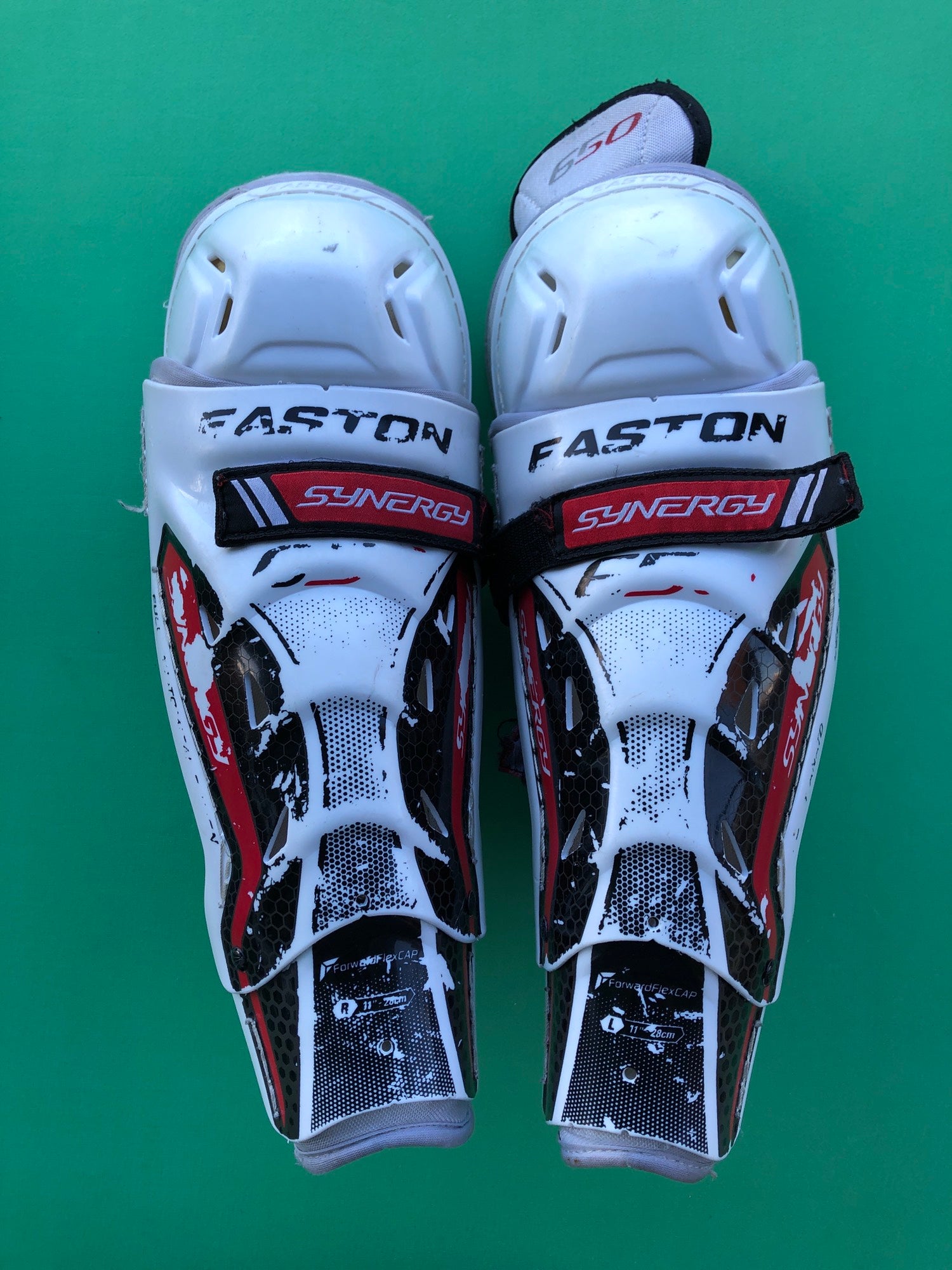 Easton Synergy 60 Hockey Shin Guard Sr.-A139339