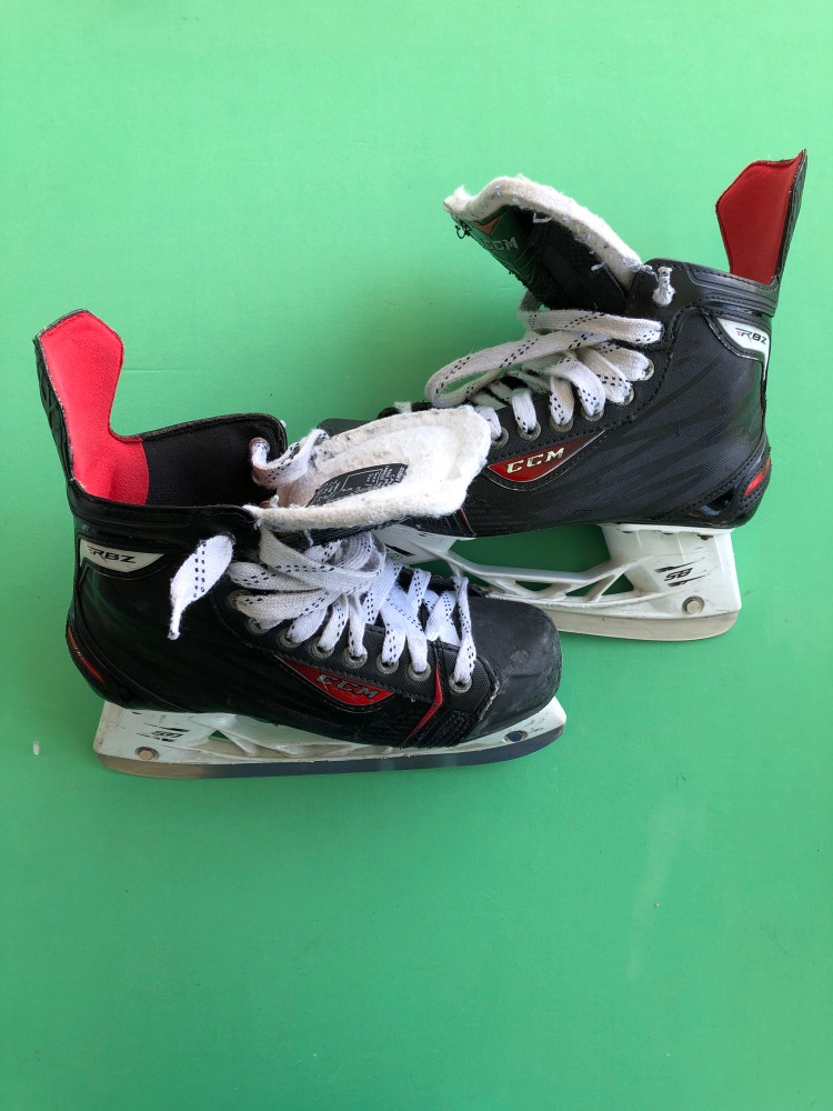Used Intermediate CCM RBZ 80 Hockey Skates (Regular) - Size: 5.0