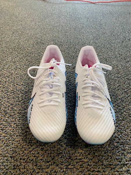 White New Women's W 6.0 Molded Nike Zoom Vapor 15 Academy FG/MG Cleats