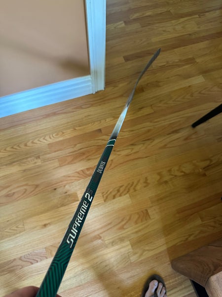 Senior Regular Pro Stock Supreme 2S Pro Goalie Stick
