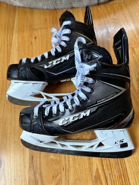 Size 7.5 CCM Ribcor 80k Skates With Step Steel V-Steel Runners and Powerfoot Inserts