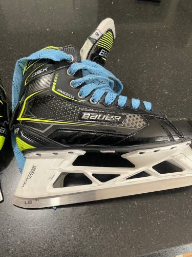 Senior Goalie Skates. Used Bauer Regular Width Size 8 gsx Hockey Skates