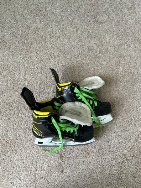 Used CCM Size 2 Super Tacks 9380 Hockey Skates