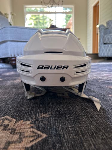 Used Large Bauer  Re-Akt 75 Helmet