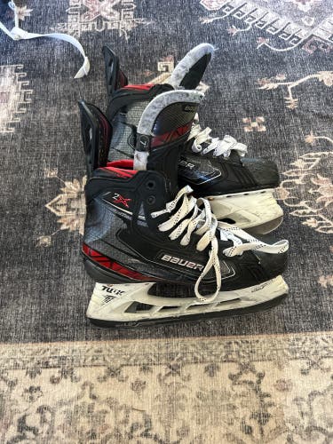 Used Bauer Regular Width  Size 7 Vapor 2X Hockey Skates