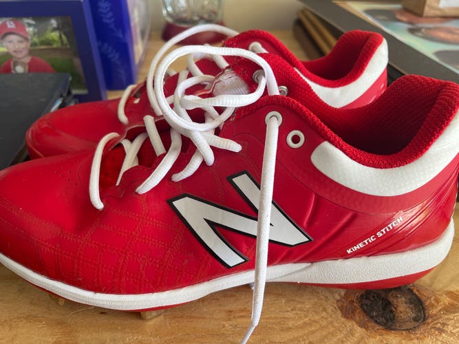 Size 10 Men’ New New balance baseball cleats