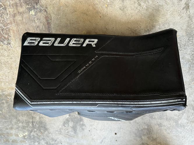 Used Regular Black Bauer M5 Pro Intermediate Blocker - BubblesUnder Surface