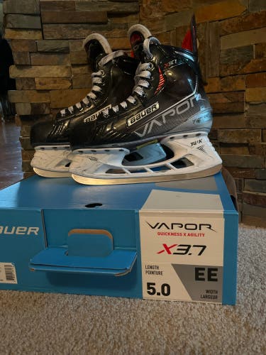 Bauer Vapor 3.7 EE Skates