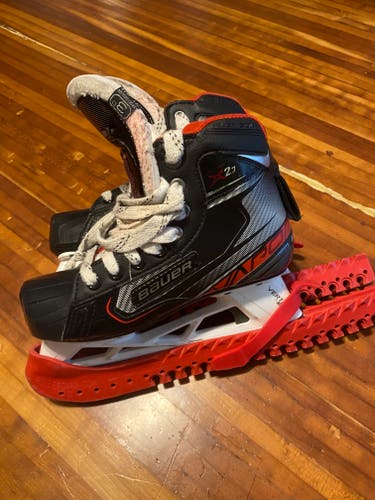 Junior Used Bauer Vapor X2.7 Hockey Goalie Skates Regular Width Size 3