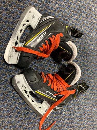 Junior Used CCM Tacks 9080 Hockey Skates D&R (Regular) 3.5