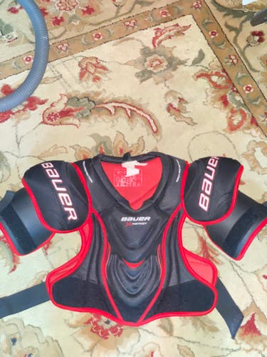 Senior Used Medium Bauer Vapor X700 Shoulder Pads