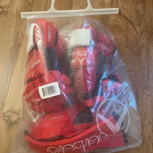 New Verbero 11" Dextra Pro III Hockey Gloves Junior Red