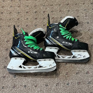 Used CCM Size 4.5 Super Tacks AS1 Hockey Skates