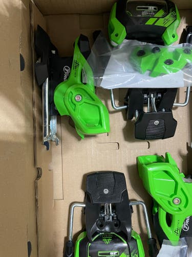 Tyrolia Attack2 13 GW Ski Bindings 95 mm Brake, NEW