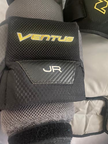 Used Medium Vaughn  Ventus SLR2 Goalie Chest Protector