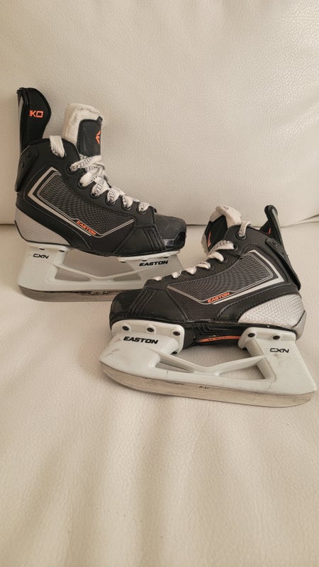 Easton Synergy EQ50 size 5 D US shoe 6 1/2 Razor Blade Ice Hockey Skates  VGUC