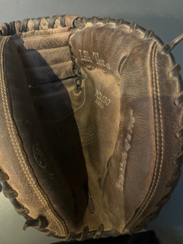 Rawlings Catcher's Glove Right Handed Throw Player Preferred