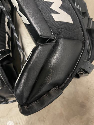 Used 30" CCM Goalie Leg Pads