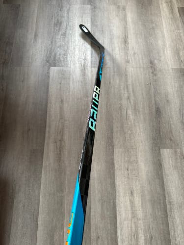 Senior Left Handed P92 Nexus Sync Hockey Stick 70 Flex